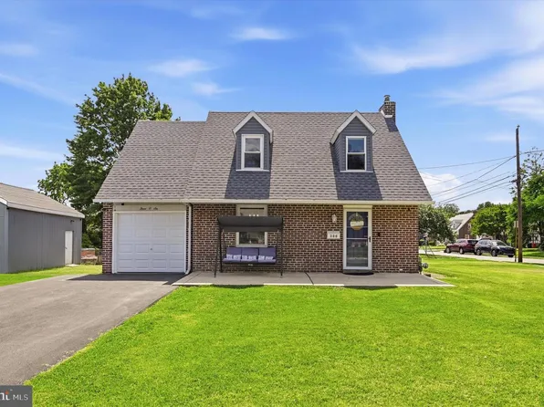 306 Burk Ave, Ridley Park, PA 19078