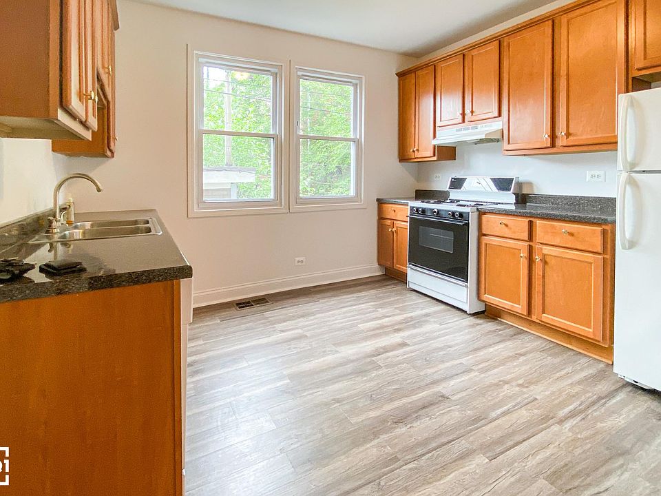 1st image of 3324 N Clifton Ave APT 1R