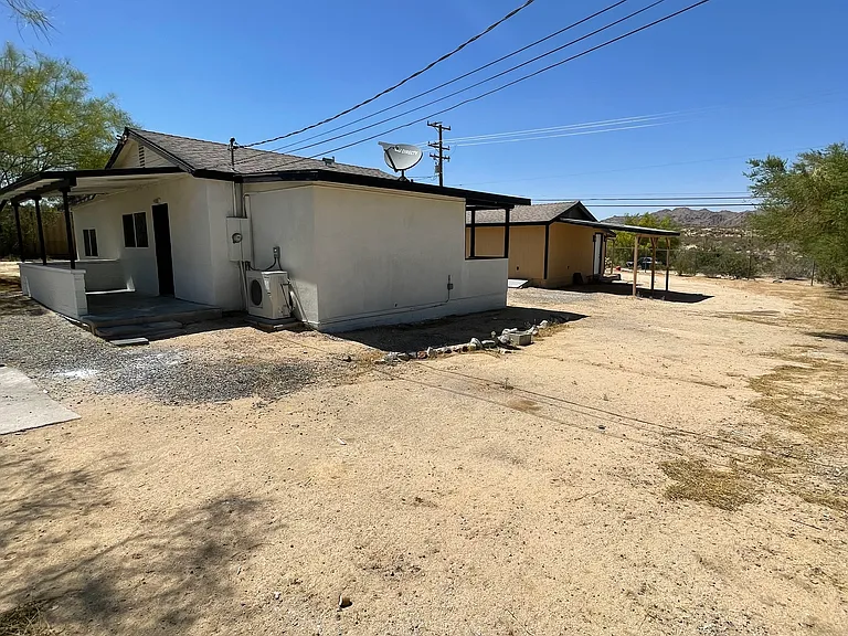 61056-29 Palms Hwy — Photo 17