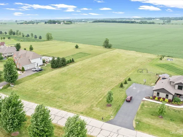 43W750 N Sunset Views Dr, St Charles, IL 60175