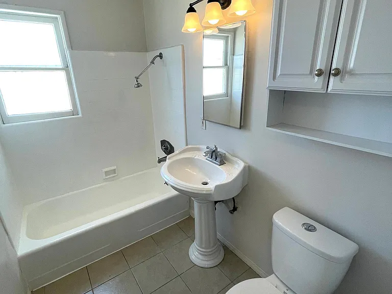 373 Termino Ave #7 — Photo 7