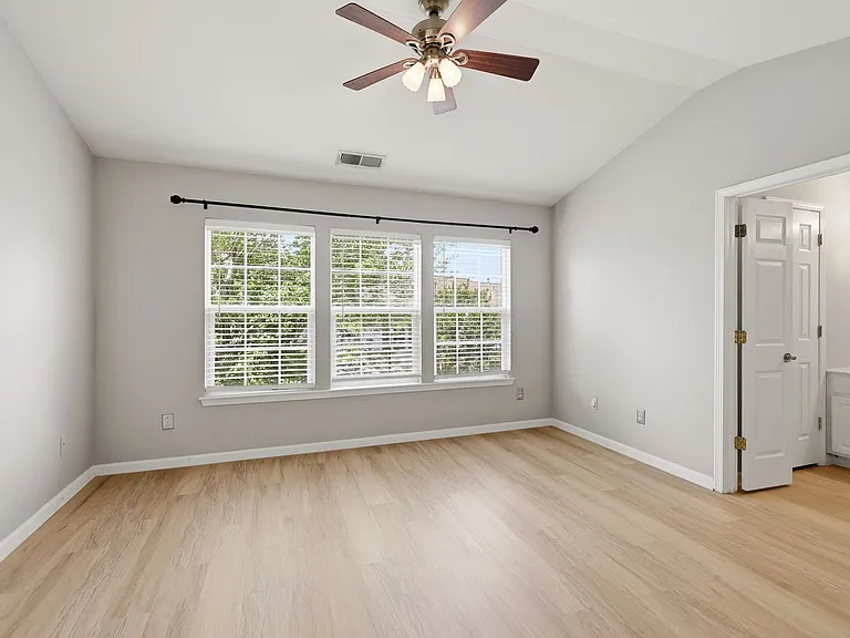 3221 Mannington Dr — Photo 14