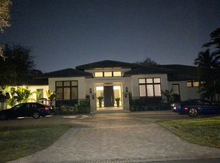 6975 SW 94th St, Pinecrest, FL 33156