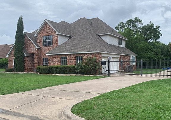 3rd image of 7609 Willowood Ct
