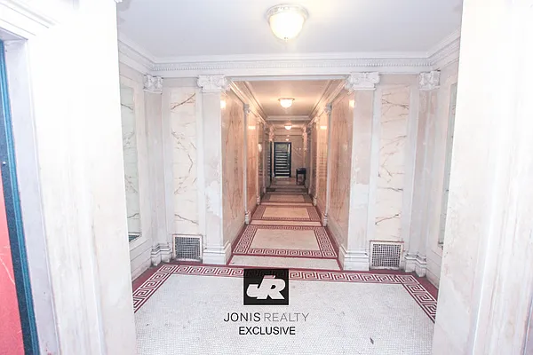 Rented by Jonis Realty | media 1