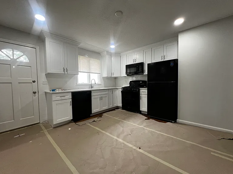 485 Peet St — Photo 23