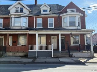 32 Easton Rd, Nazareth, PA 18064