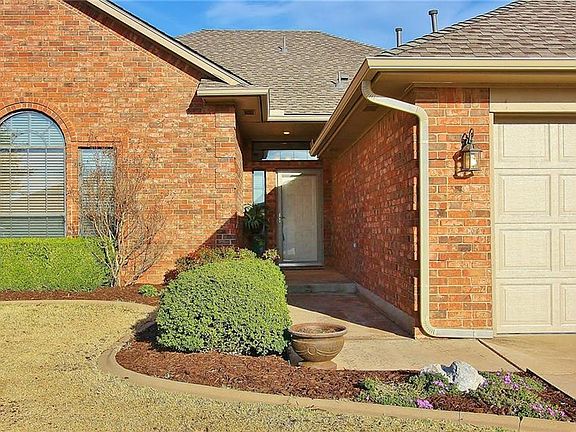 2nd image of 317 Sunrise Dr