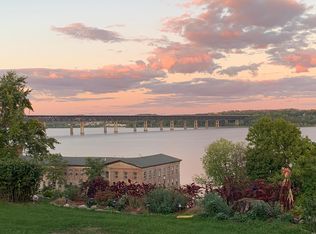196 Montgomery St, Newburgh, NY 12550