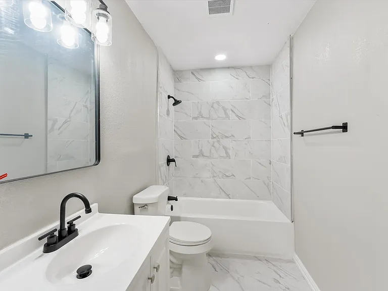 5329 Bourquin St — Photo 13