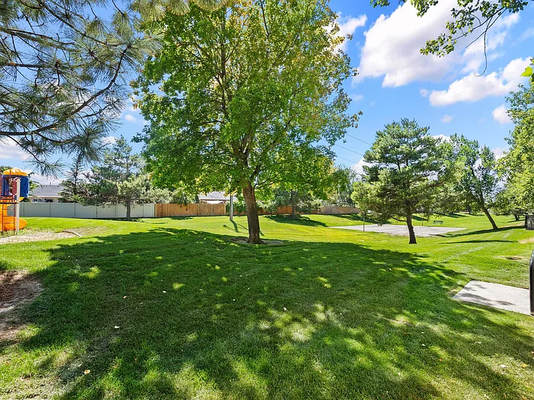 7359 E Nottingham Ln — Photo 33