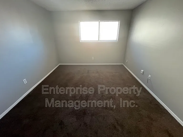 2827 Sonora Dr #2 — Photo 10