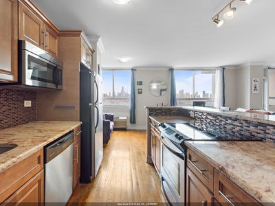 100 Manhattan Ave APT 407, Union City, NJ, 07087
