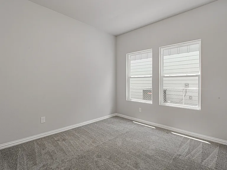 2511 Birdell St — Photo 15