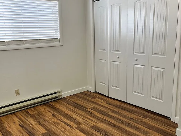 509 N Black Ave #1-8 — Photo 10