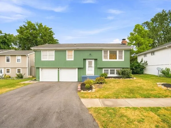 2100 E Taylor Dr, Olathe, KS 66062