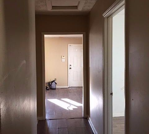 3rd image of 724 Florence Ave