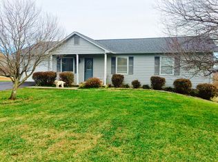 300 Falcon Ridge Rd, Rocky Mount, VA 24151