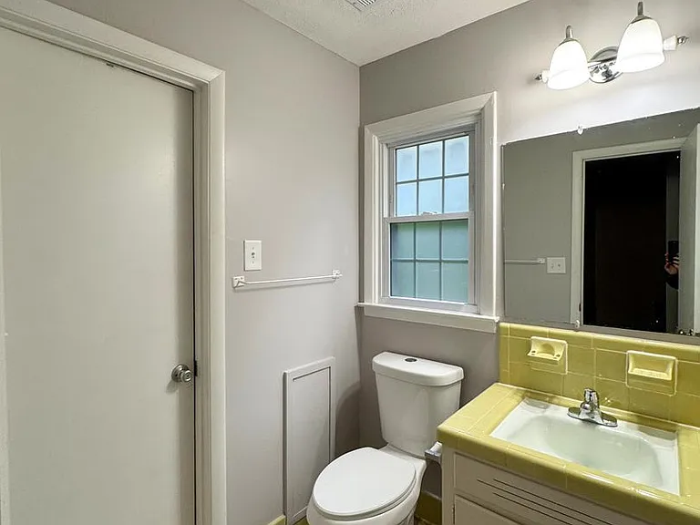 726 Dandridge Dr — Photo 16