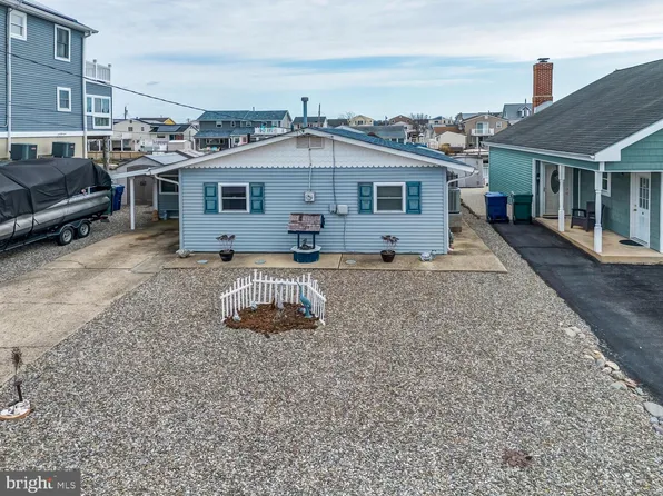 11 S Los Angeles Dr, Little Egg Harbor, NJ 08087