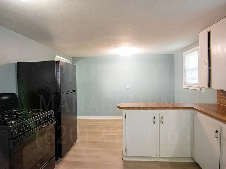 118 W Jackson St — Photo 19