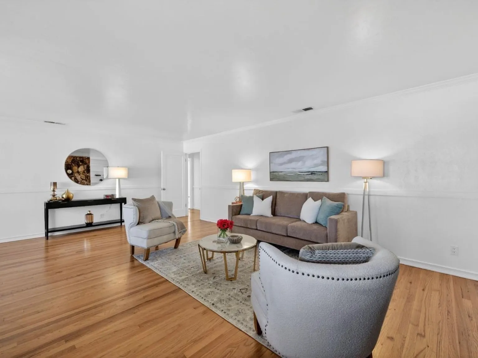 3 bed, 1832 sqft, $6,500 — Photo 1