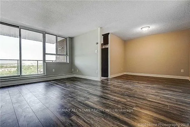 100 Wingarden Ct #1812 — Photo 6
