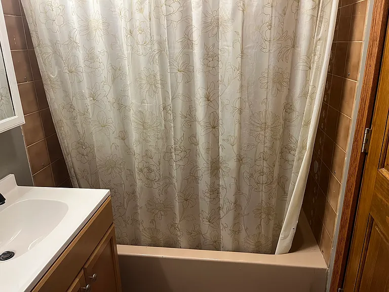 4051 E Forest Glen Ave — Photo 4
