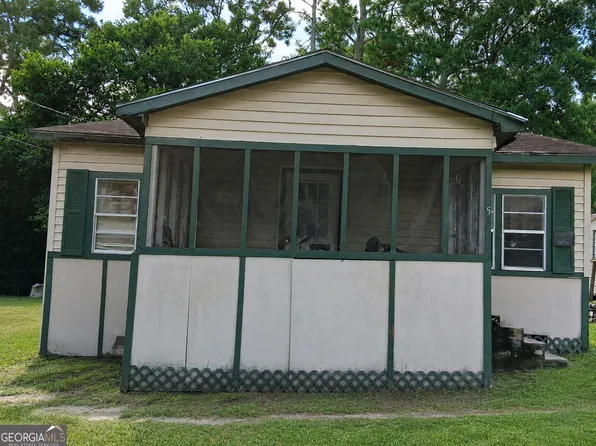 508 4th St NW, Cairo, GA 39828