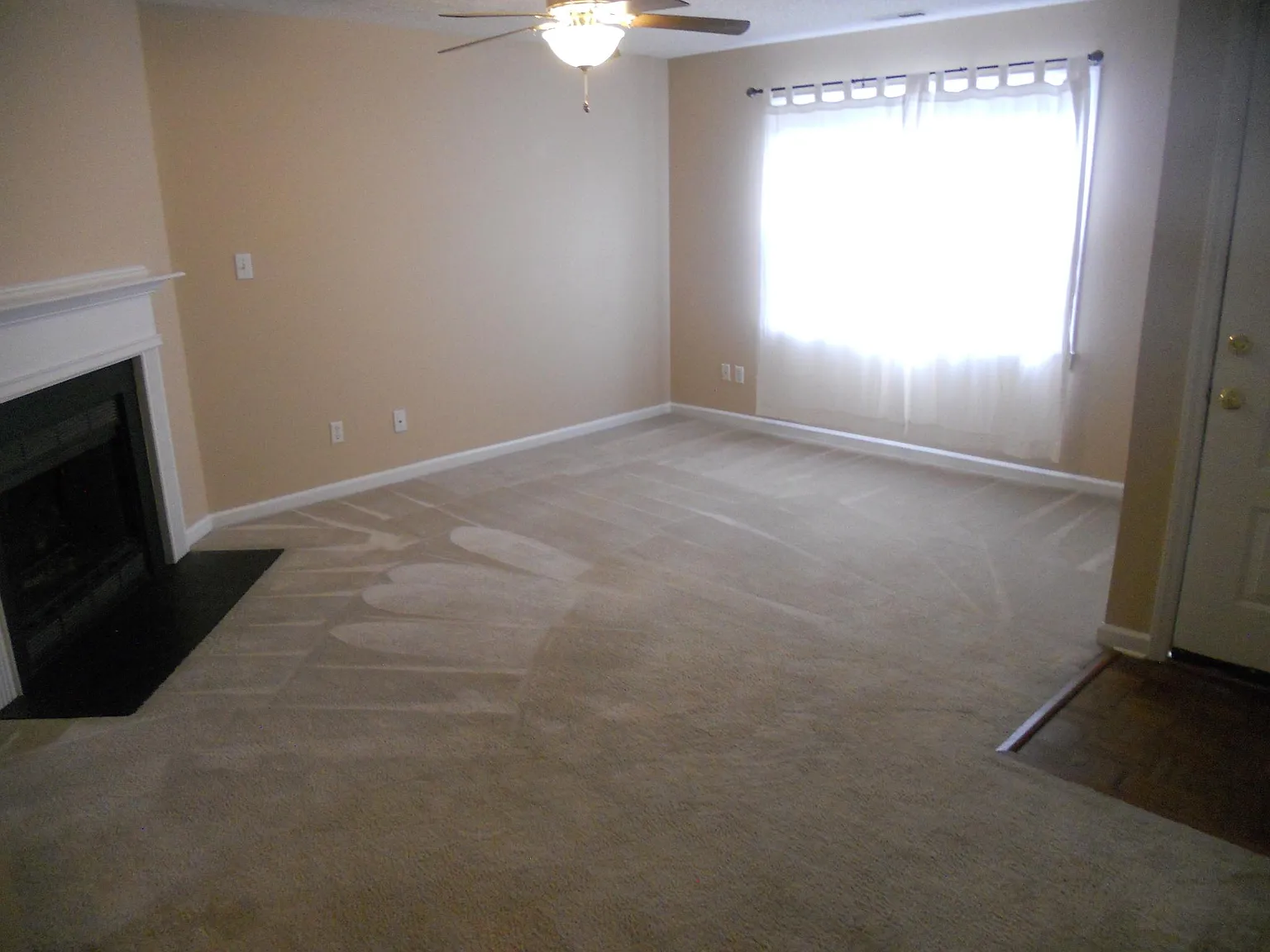 3 bed, 1512 sqft, $1,895 — Photo 2