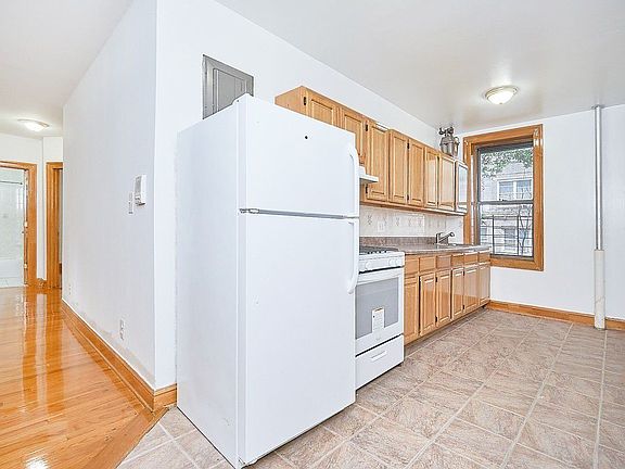 2nd image of 511 W 167th St APT 1A