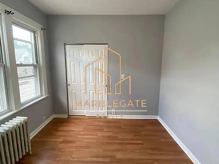 95 16th Ave #33R — Photo 3