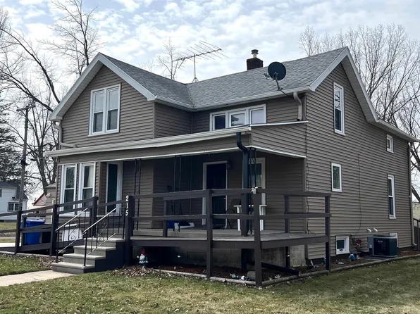 215 S Woodward Ave, Fredericksburg, IA 50630