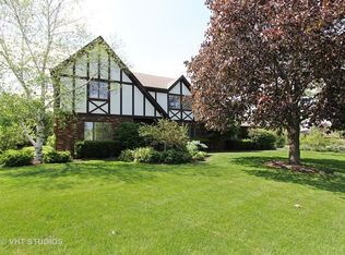 31 Carlisle Rd, Hawthorn Woods, IL 60047
