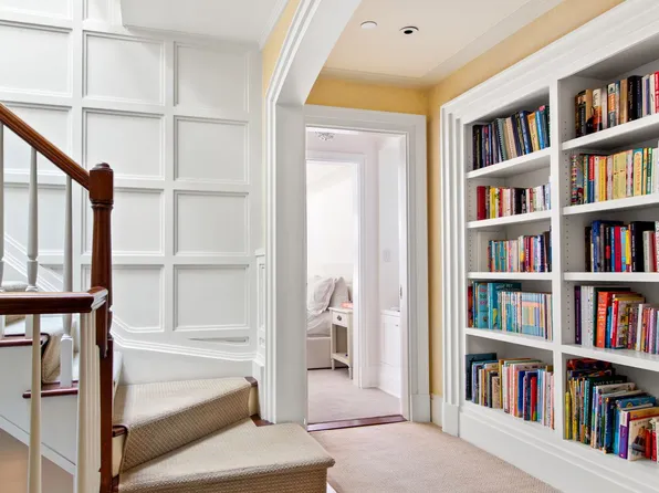 333 East 68th Street image 19 of 20