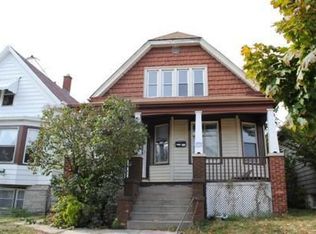 2405 S 10th St, Milwaukee, WI 53215