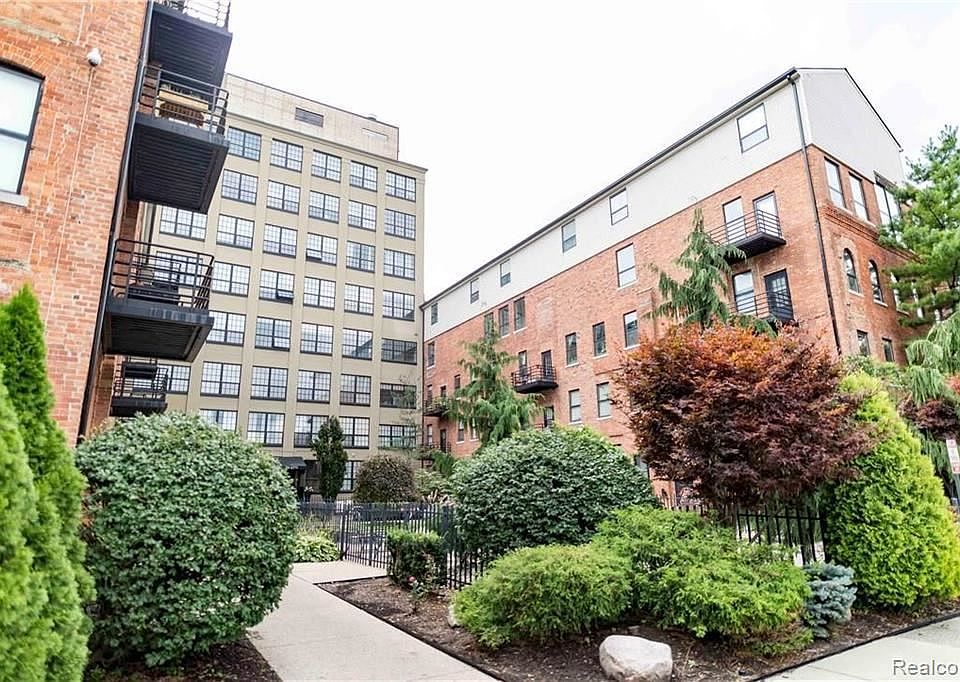 1st image of 6533 E Jefferson Ave #38/123W