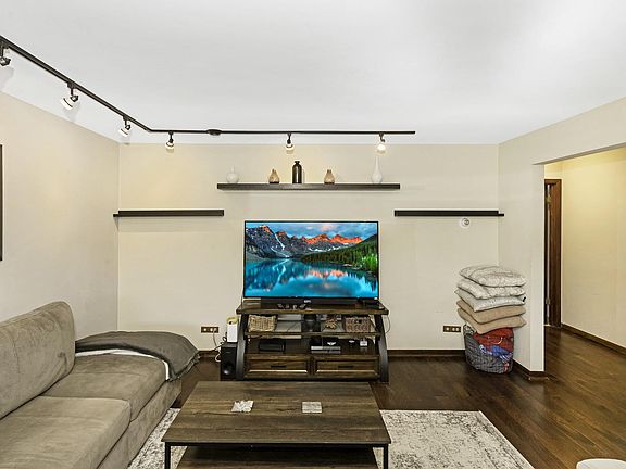 3rd image of 4831 N Central Ave APT 308