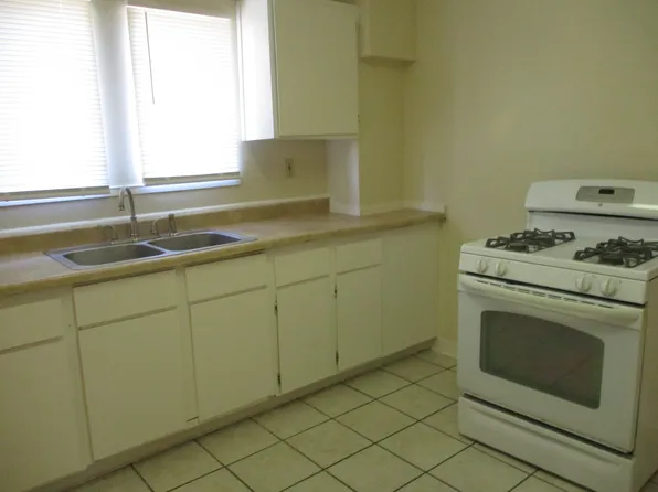 2235 Alma St, Stockton, CA 95205