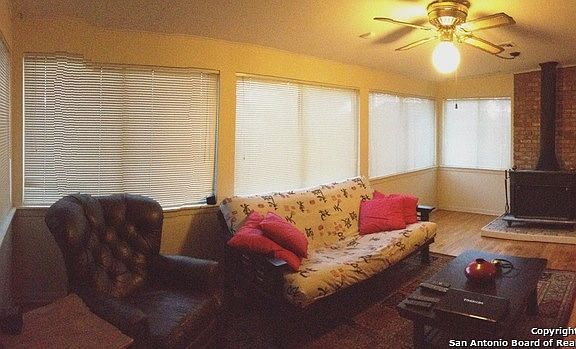 3rd image of 307 Serenade Dr