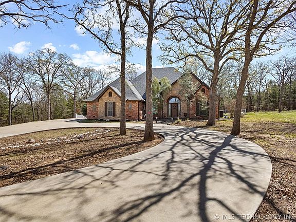 4th image of 383 Bridlewood Dr