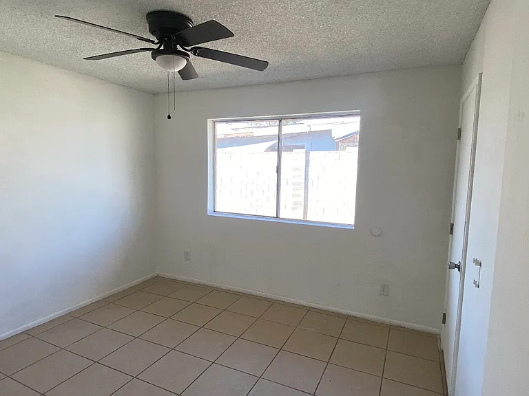320 S Central Ave #1 — Photo 4