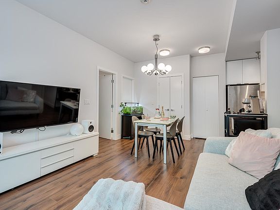 5th image of 5355 Lane St #123