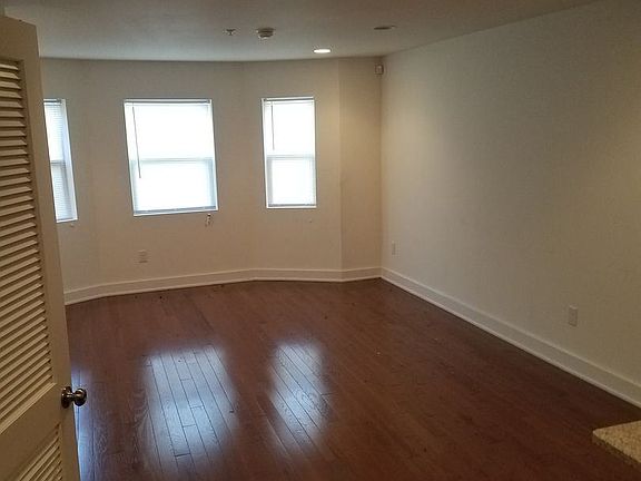 5th image of 1228-32 N 25th St #6