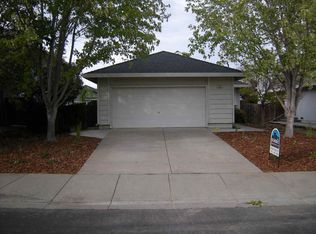 385 Zachary Dr, Vacaville, CA 95687