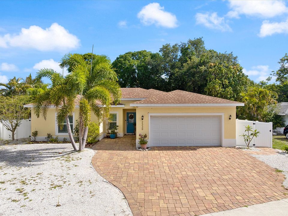1st image of 2339 Datura St