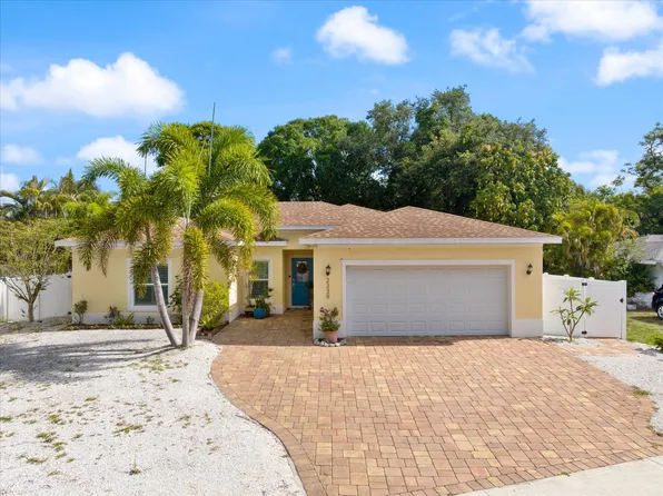 2339 Datura St, Sarasota, FL 34239