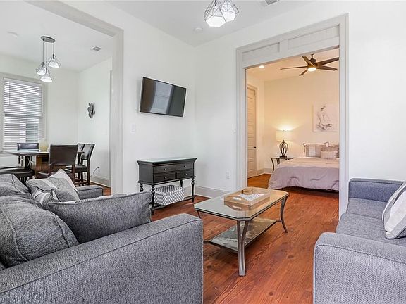 5th image of 2211 Louisiana Ave #2211