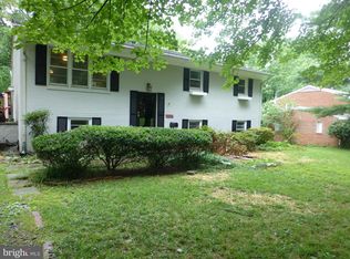 2046 Greenwich St, Falls Church, VA 22043
