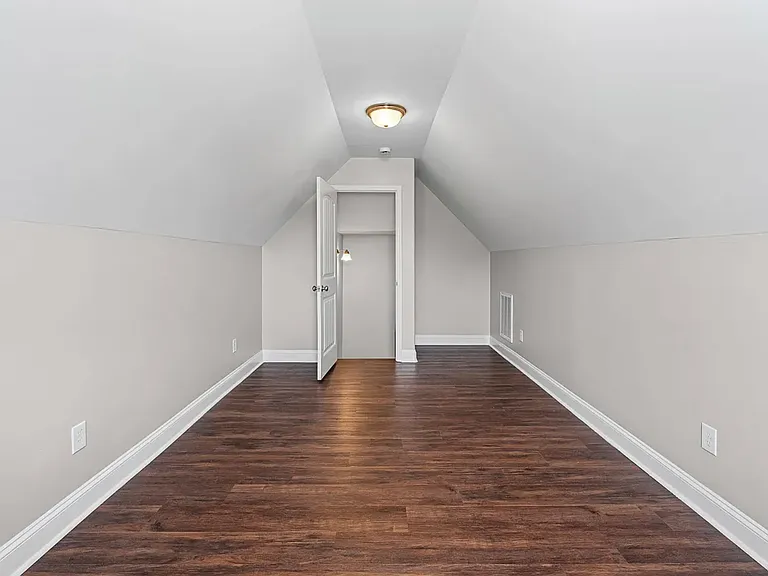 141 Bur Oak Dr — Photo 20